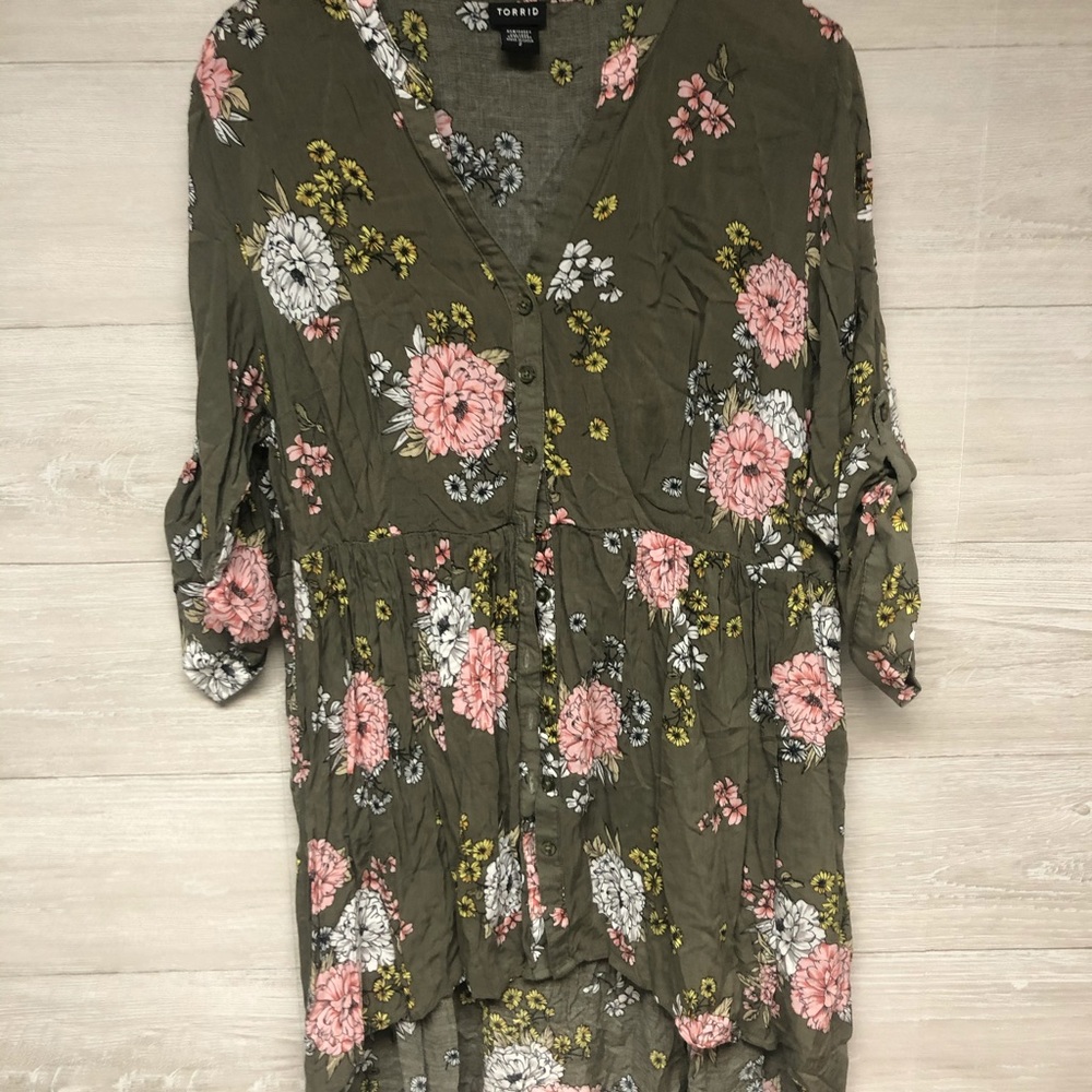 | Torrid | top. Size 2.
